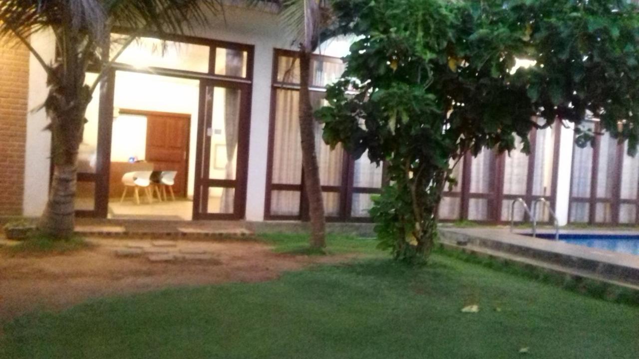 Hi Win Hotel Chilaw Luaran gambar