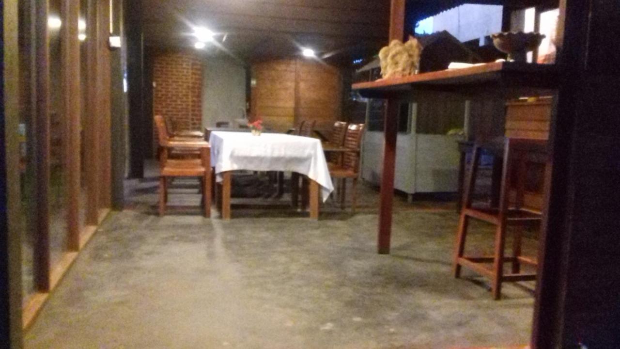 Hi Win Hotel Chilaw Luaran gambar