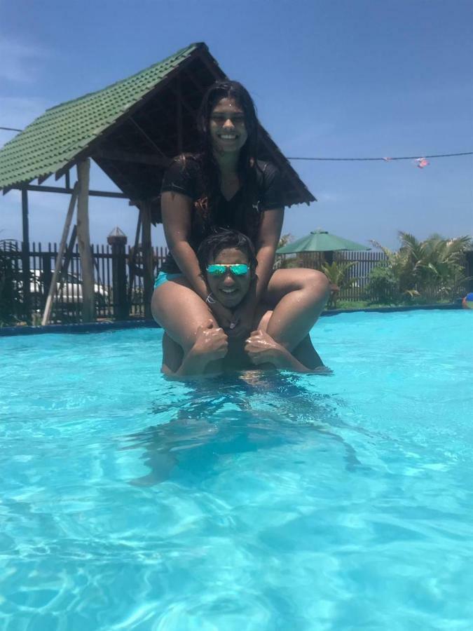 Hi Win Hotel Chilaw Luaran gambar